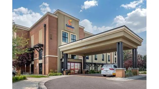 Comfort Suites Airport-University