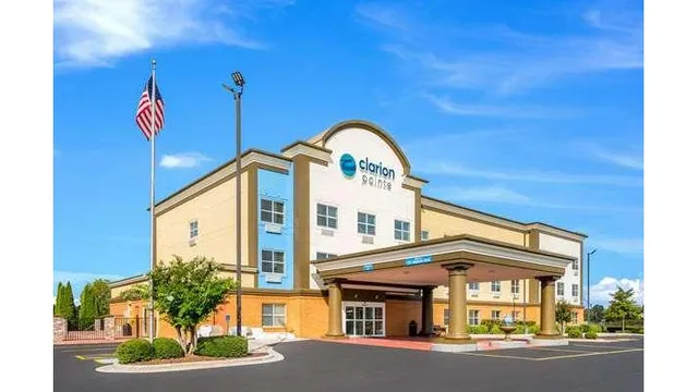 Clarion Pointe Madison-Huntsville