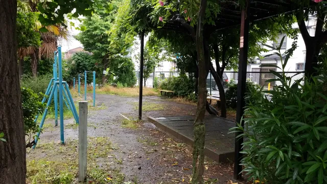 子安通り一丁目児童遊園地