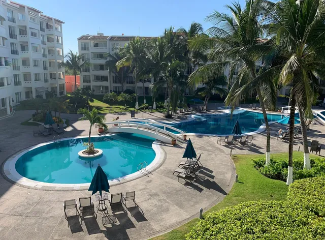 Flamingos Beach And Golf