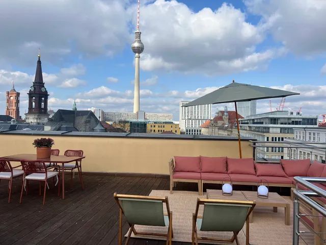 The Charming by Curt Suites