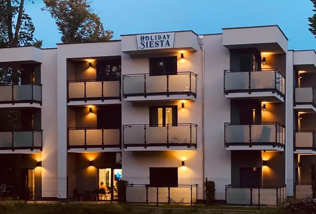 Holiday Siesta - Pensjonat i Domki Rewal