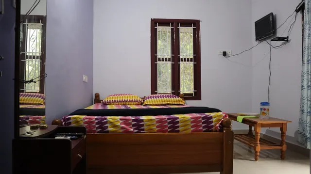 Room's available in Yelagiri