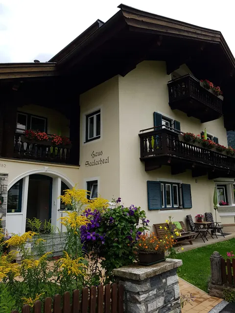 Haus Saalachtal Margit und Wolfgang Auer