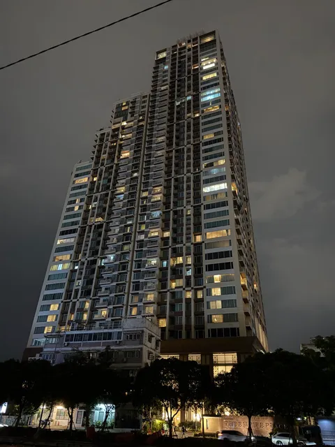 THE EMPIRE PLACE SATHON