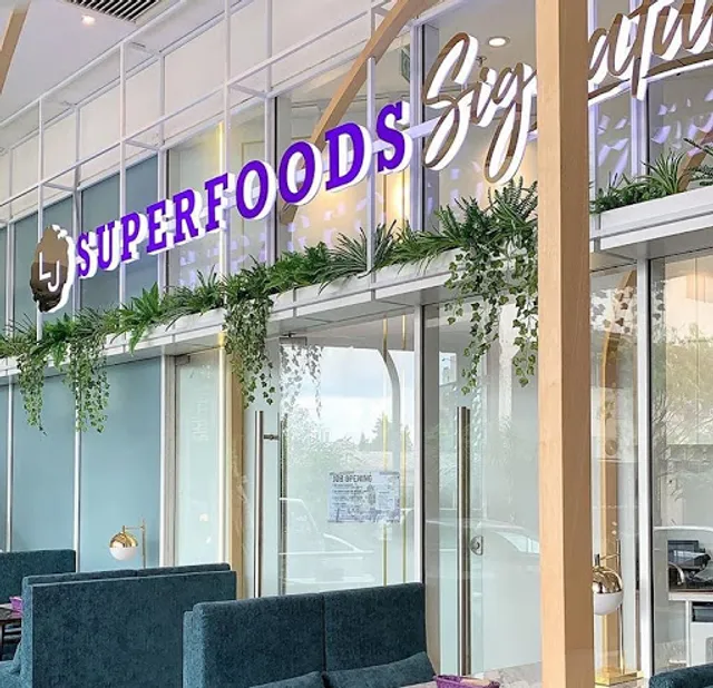 La Juiceria Superfoods Signature • Atria Mall • Healthy Salad & Bowls PJ