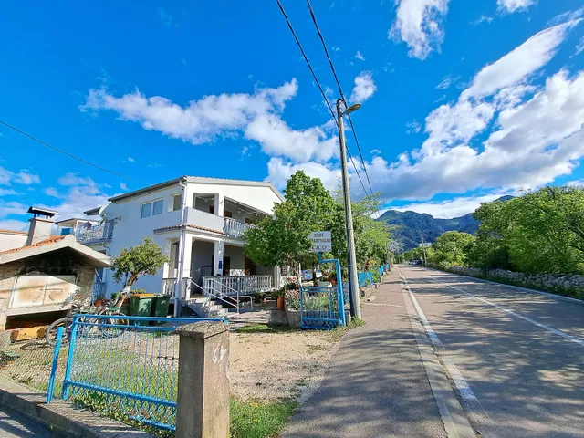 Apartments CICO Starigrad Paklenica