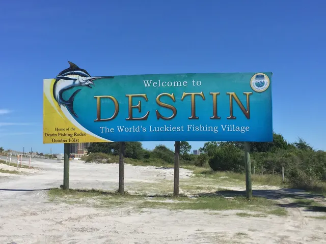Destin sign