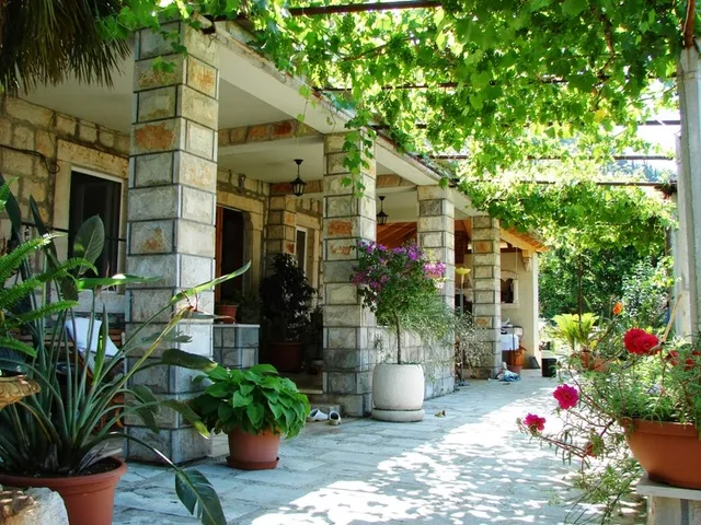 Apartments Mihajlovic