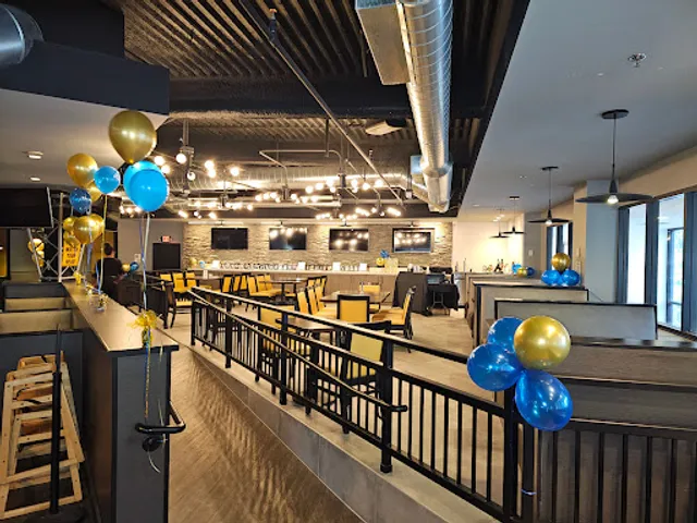 12 Sixty Modern Pub & Kitchen