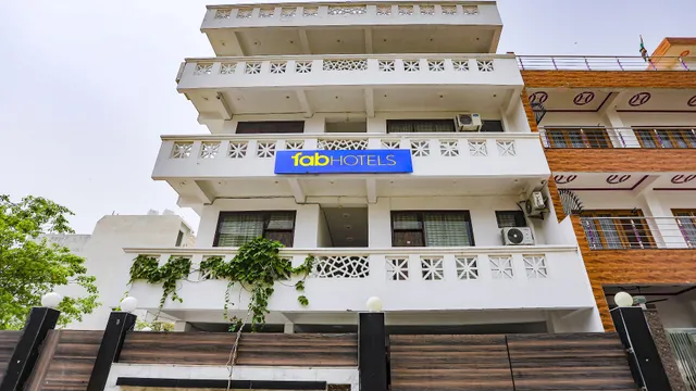 FabExpress Samira Residency