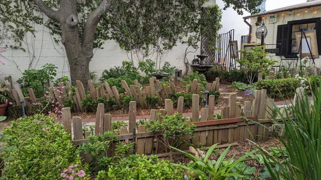 Thomas Kinkade Studio in the Garden