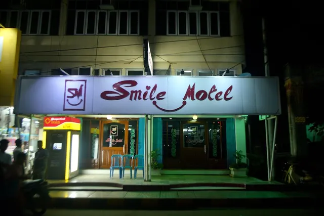 Smile motel