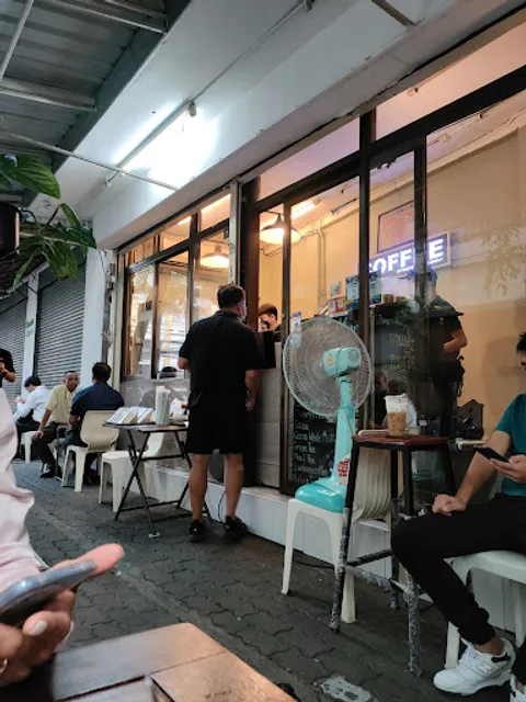 White Coffee สีลม