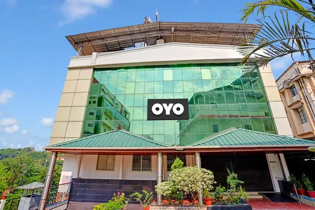 Super OYO Collection O Narendra Regency