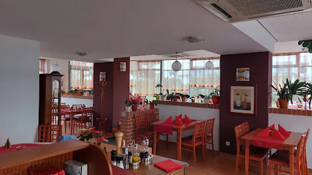 Compari Restaurant
