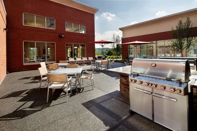 Homewood Suites by Hilton Pittsburgh Airport Robinson Mall Area PA