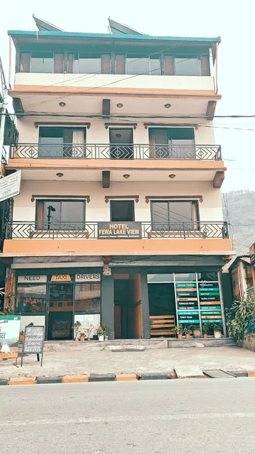 Hotel Fewa lake view