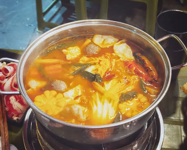 Lẩu thái Tom Yum Ngói CTR