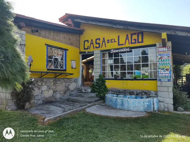 Restaurante " CASA DEL LAGO"