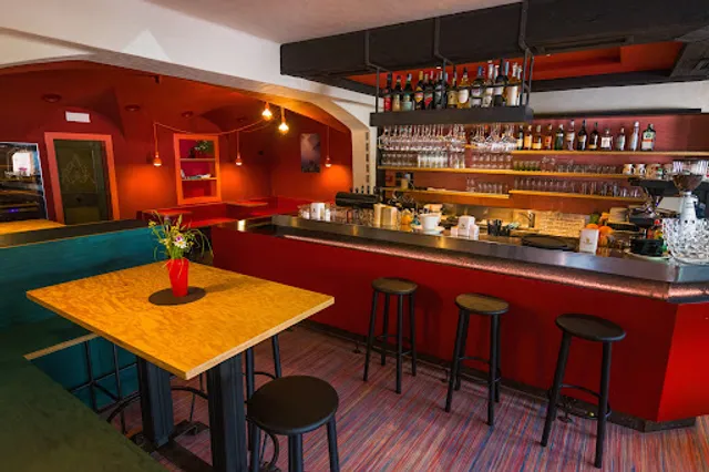 BIWAK 12 Food, Drinks and Rooms