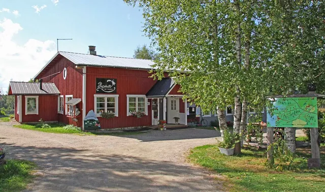 Wanha Mannila & Hepokatti // Punkaharju