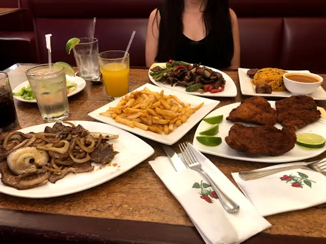 Mi Casa Dominican Restaurant and Bar