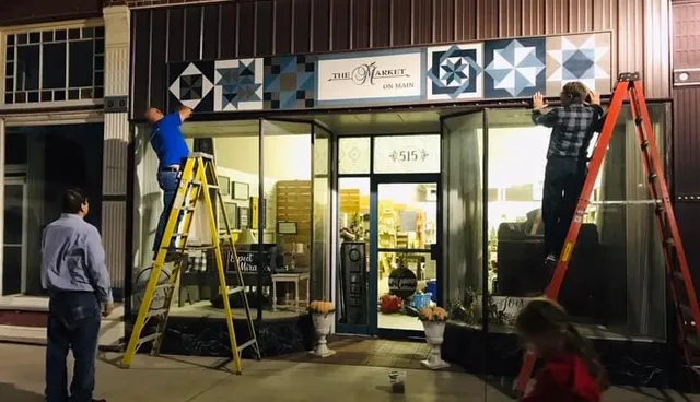 The Market Greenhouse and Garage and The Market on Main