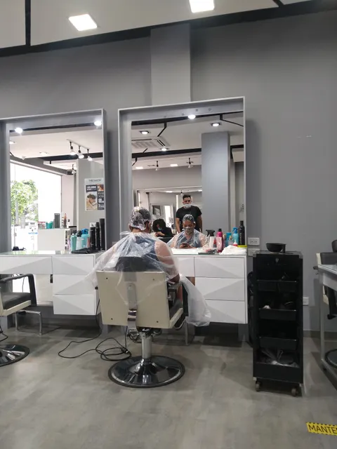 The Salon Bocagrande