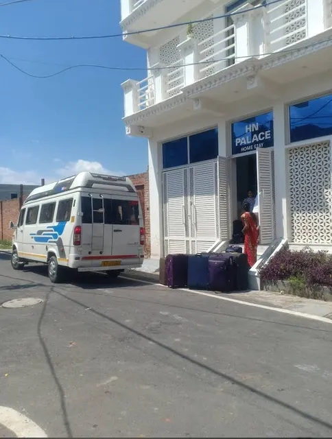 HN PALACE Home Stay Agra