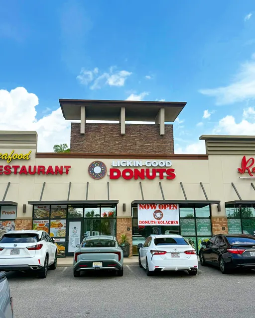 Lickin Good Donuts Airport and Cody