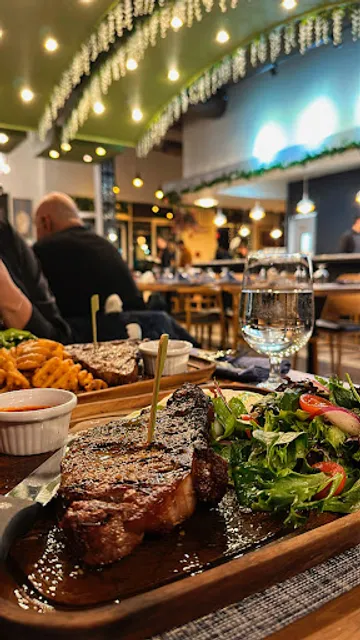 DUA Italian Cuisine and Steak House