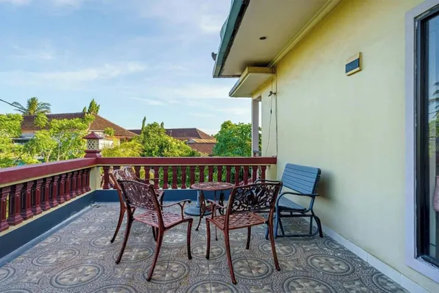 White Rose Guest House