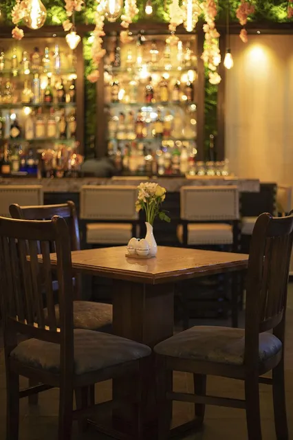 251 Kitchen & Cocktails