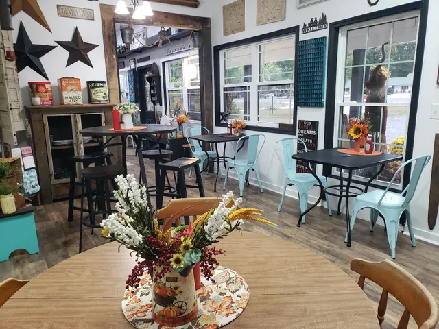 Wolf Lake Snack Shack