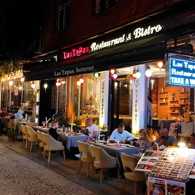 Las Tapas fish and kebap Restaurant