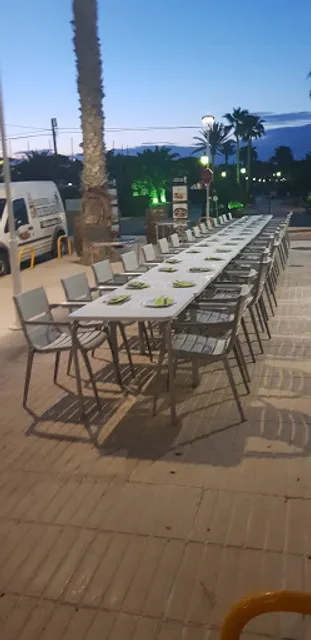 La Taberna de los Serrano