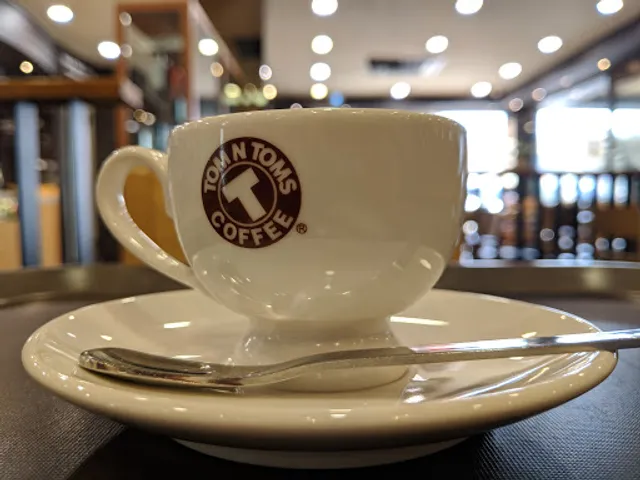 Tom N Toms Coffee