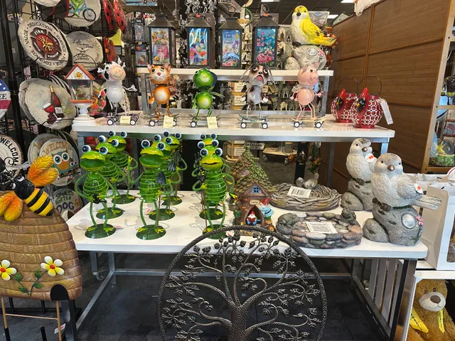 Donna’s Unique Gifts & Collectibles