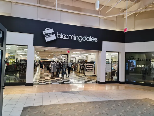 Bloomingdale's Outlet