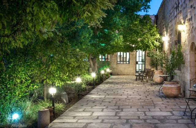 וילה וסוויטות יוקרה 'אצולת אירופה - שערי צפת'