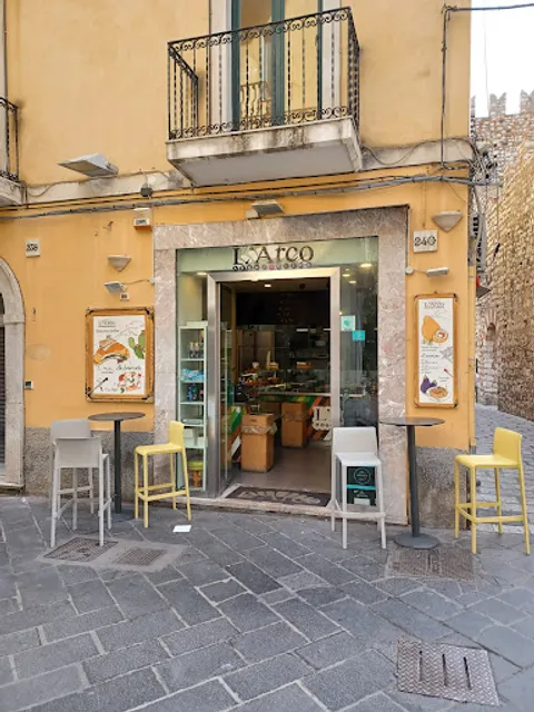 L'Arco - About Pizza