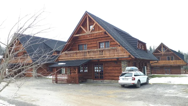 Chatky pri penzióne Pribiskô