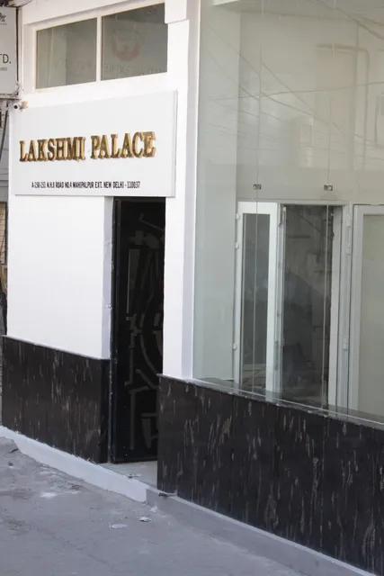 OYO 11340 Hotel Lakshmi Palace