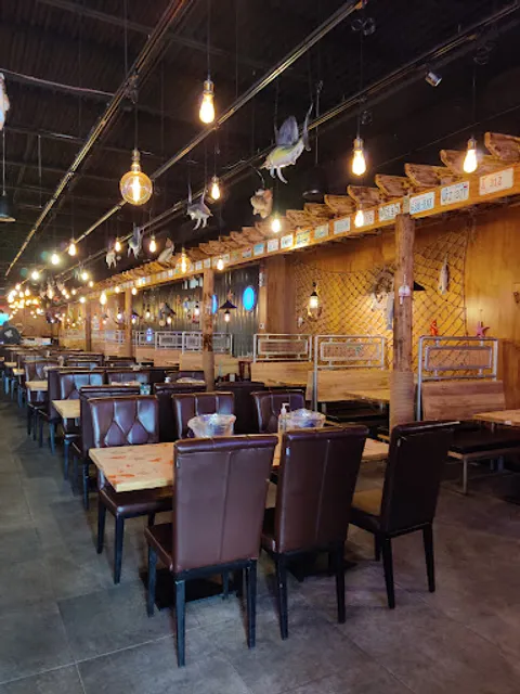 Hook & Reel Cajun Seafood & Bar