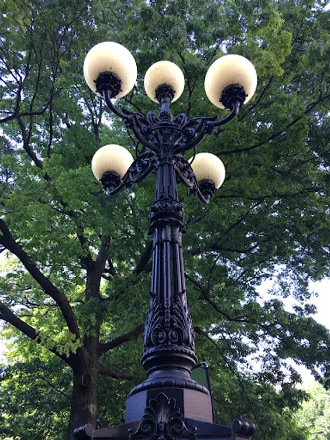 Lombard Lamp