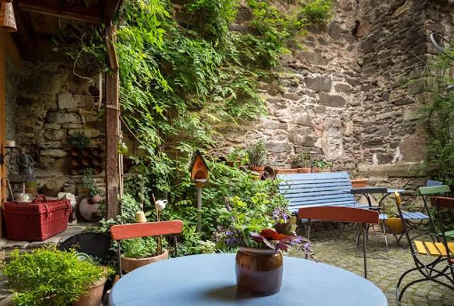 SIEBEN - Laden, Café & Herberge