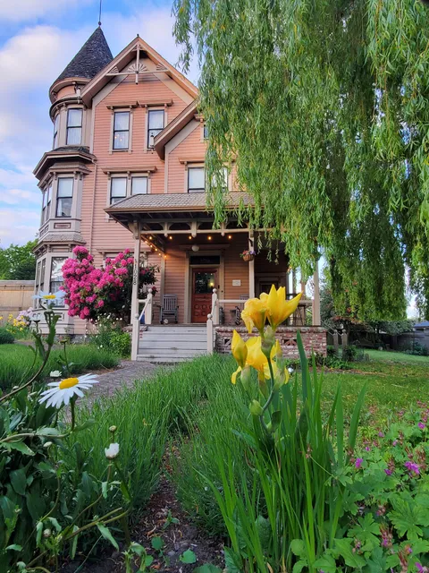 Adams Pragge House | Exquisite Victorian Bed & Breakfast | Port Townsend, Olympic Peninsula