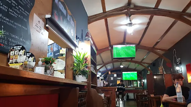 La Pizzeria Bar Restaurant