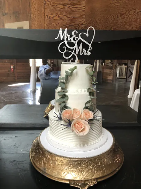 Ms Polly's Cake Giants